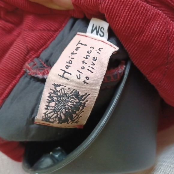 Habitat Burgundy Quilted 3 Button Vest, Size S - Picture 6 of 6